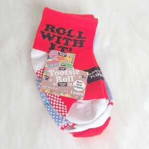 Tootsie Roll Non Skid Ankle Socks Size 3T-5T